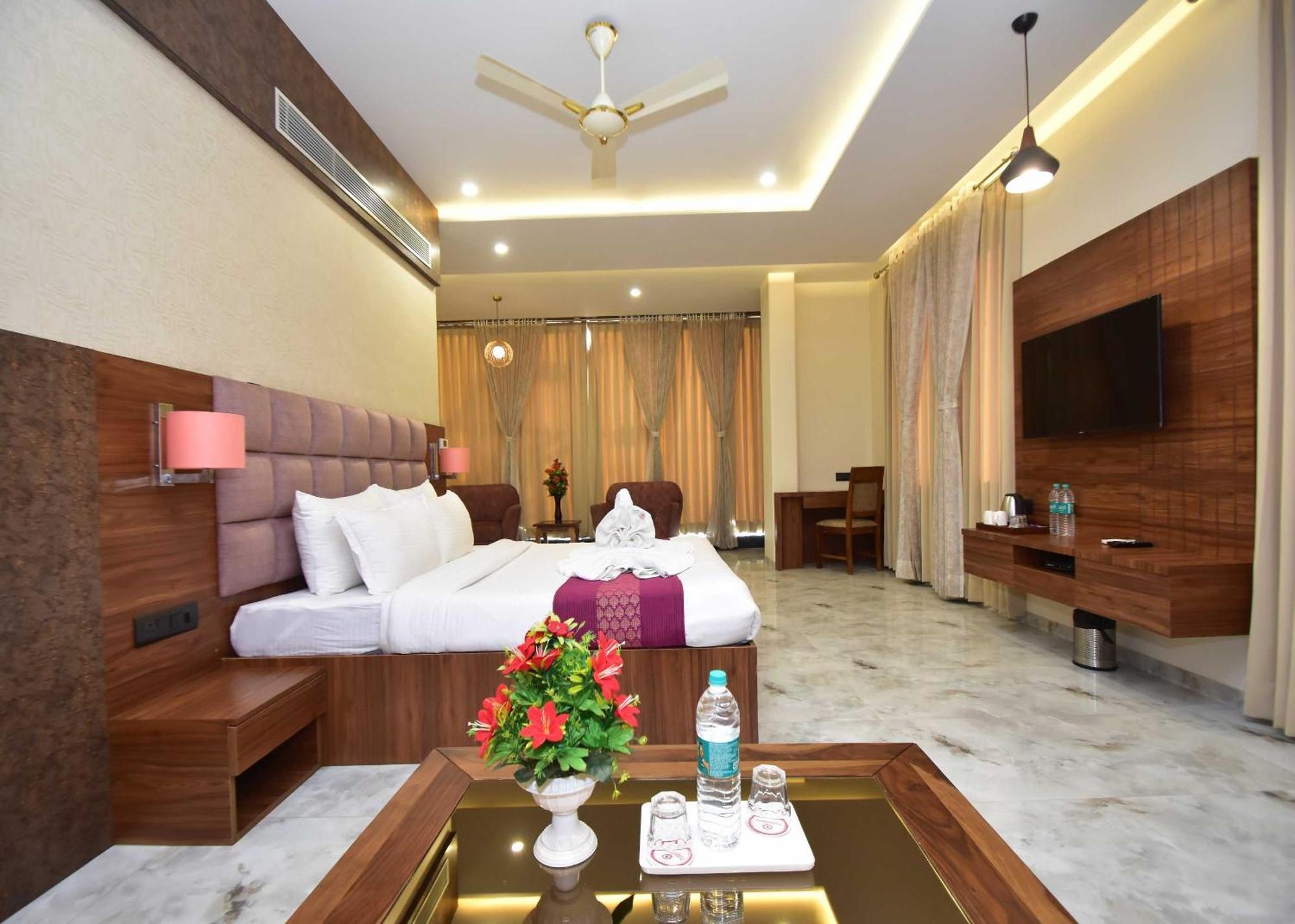 Hotel Shyamleela Khātu Exteriér fotografie