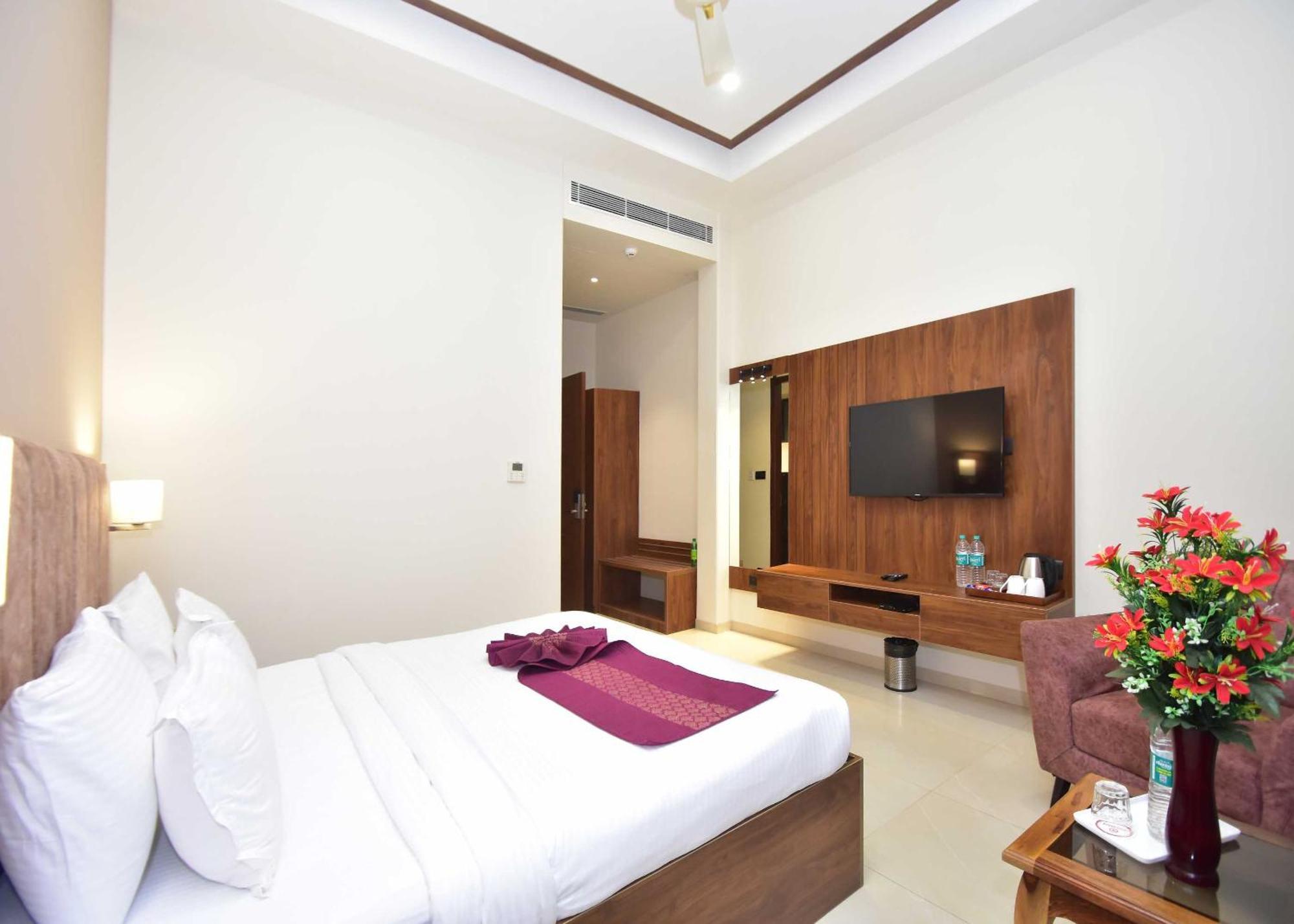 Hotel Shyamleela Khātu Exteriér fotografie