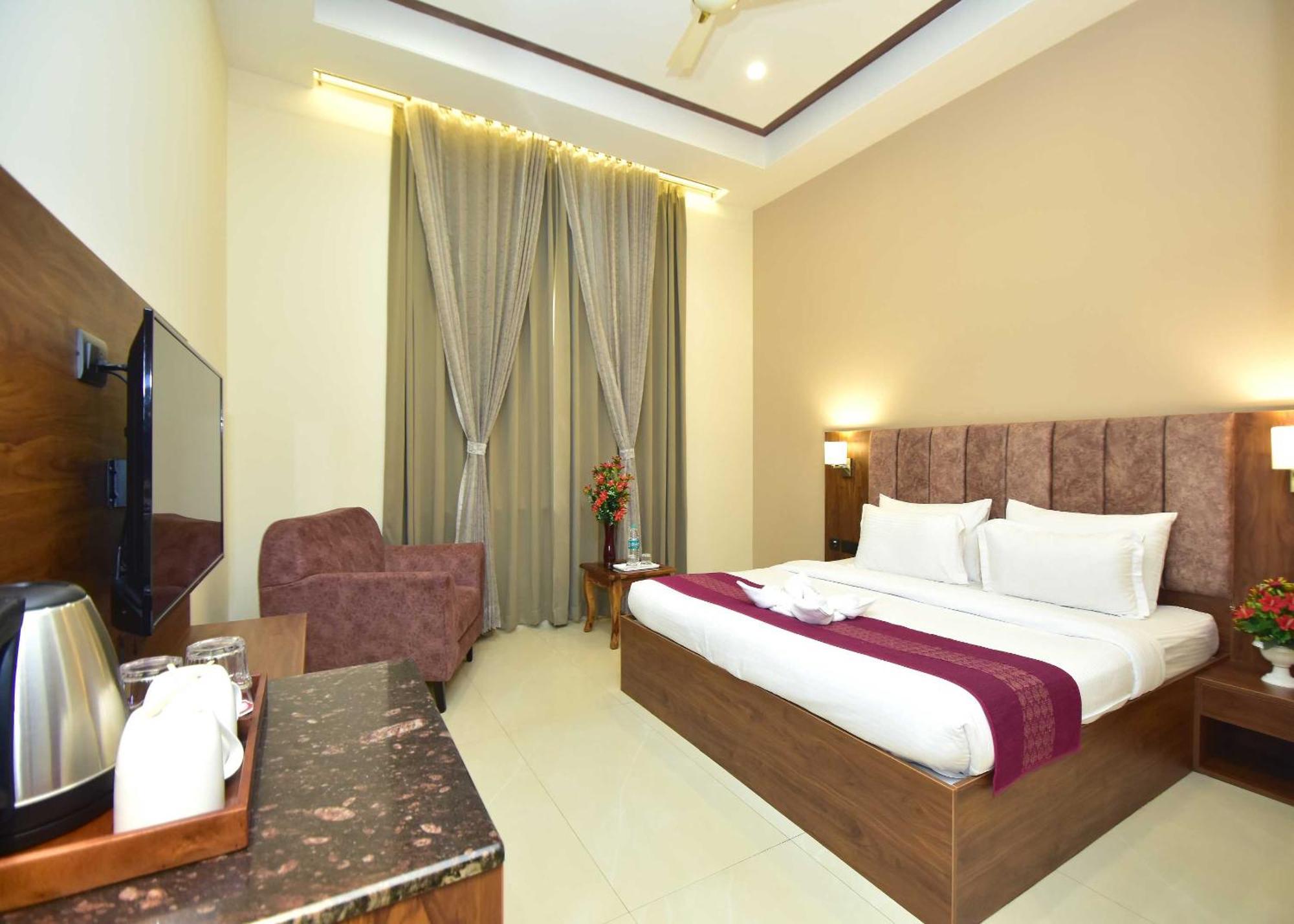 Hotel Shyamleela Khātu Exteriér fotografie