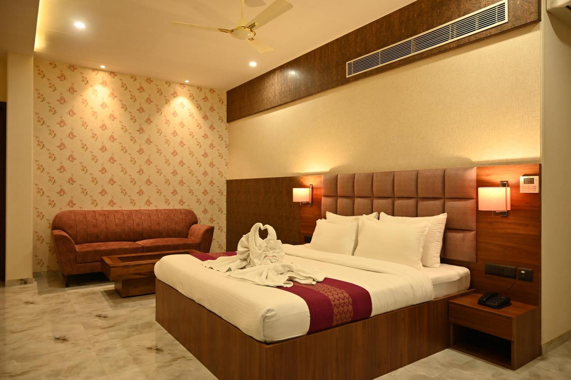 Hotel Shyamleela Khātu Exteriér fotografie
