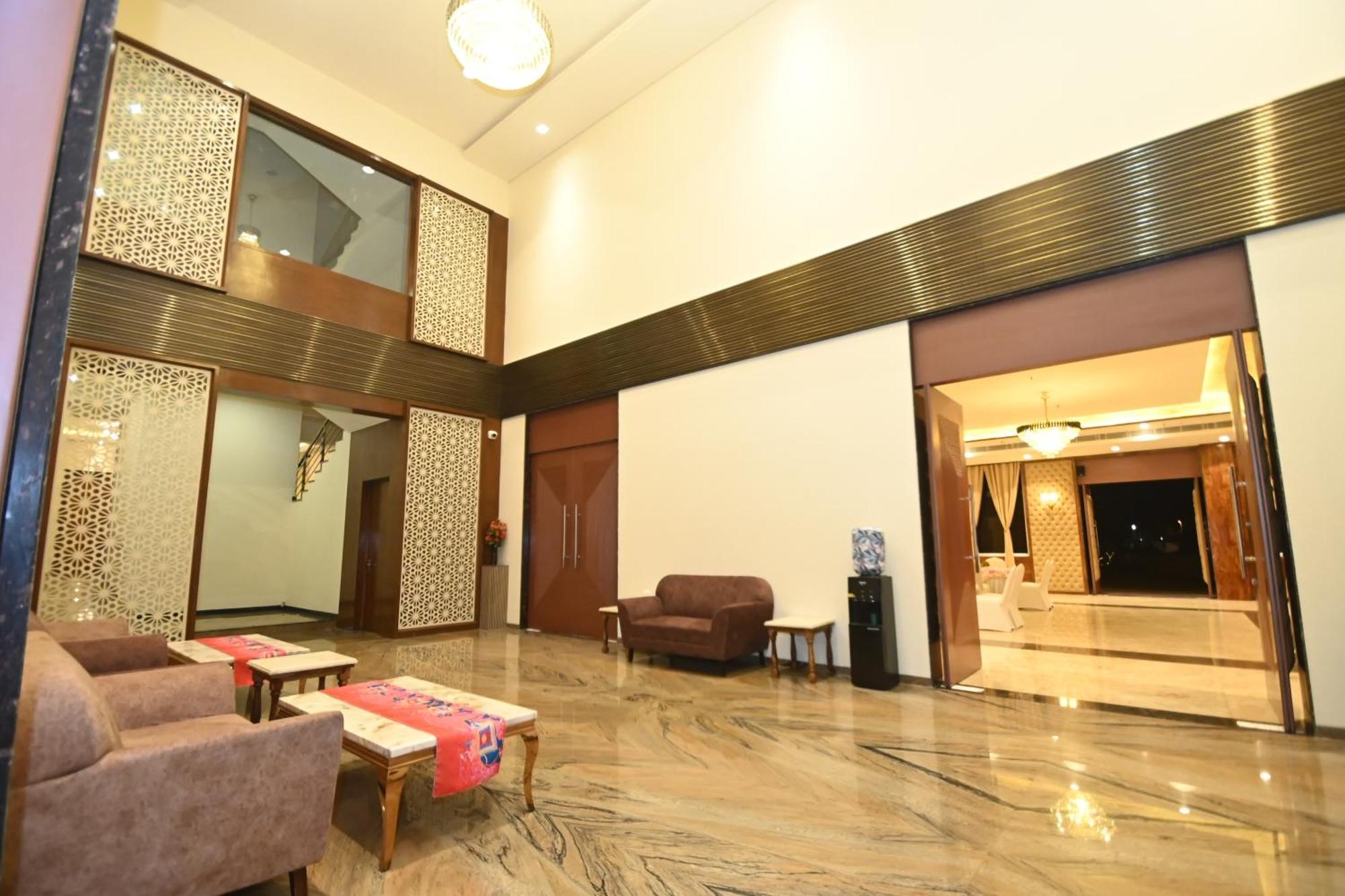 Hotel Shyamleela Khātu Exteriér fotografie